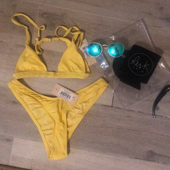 Lemon yellow ris-k kini - Picture 4 of 7